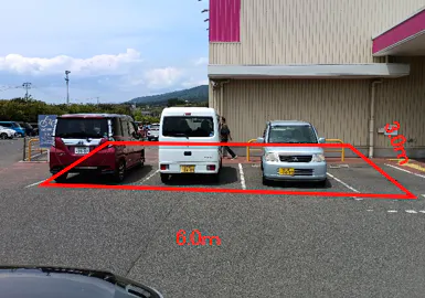 【イオンスーパーセンター陸前高田店】衣料品側入口外 販促プロモーションや物販に最適なスーパー店外催事イベントスペース