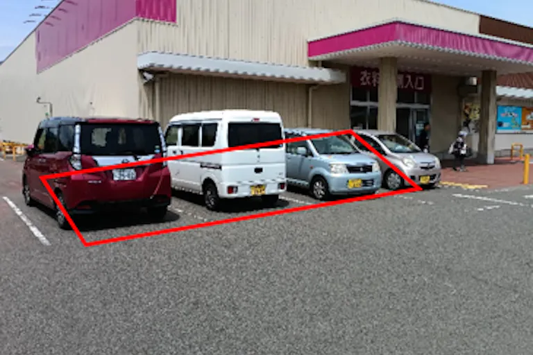 【イオンスーパーセンター陸前高田店】衣料品側入口外 販促プロモーションや物販に最適なスーパー店外催事イベントスペースの画像2