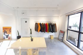 【代々木公園駅4分】招待制のイベントや撮影に適した什器が豊富なスペース(2F)