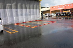 【ホームセンターサンデー野辺地店】キッチンカーの出店に最適な店舗駐車場にある屋外スペース