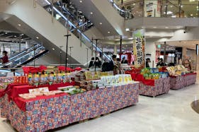 【新百合ヶ丘エルミロード】新百合ケ丘エルミロード1階吹き抜けAB