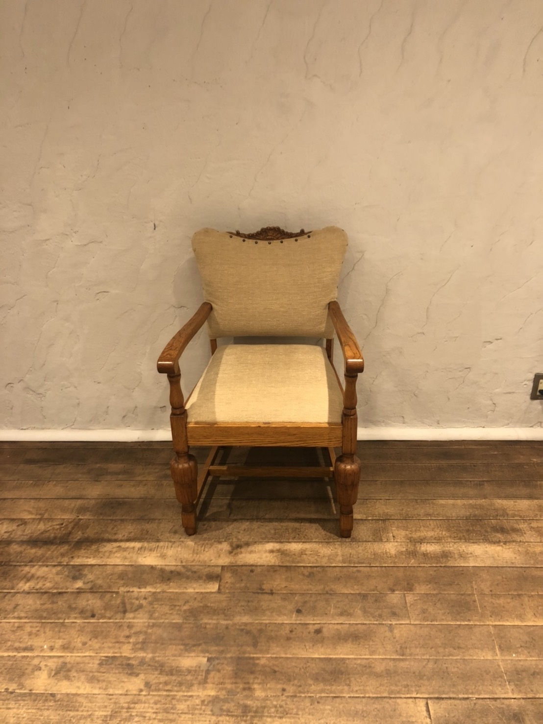 雰囲気のあるアンティーク椅子もご利用可能です。