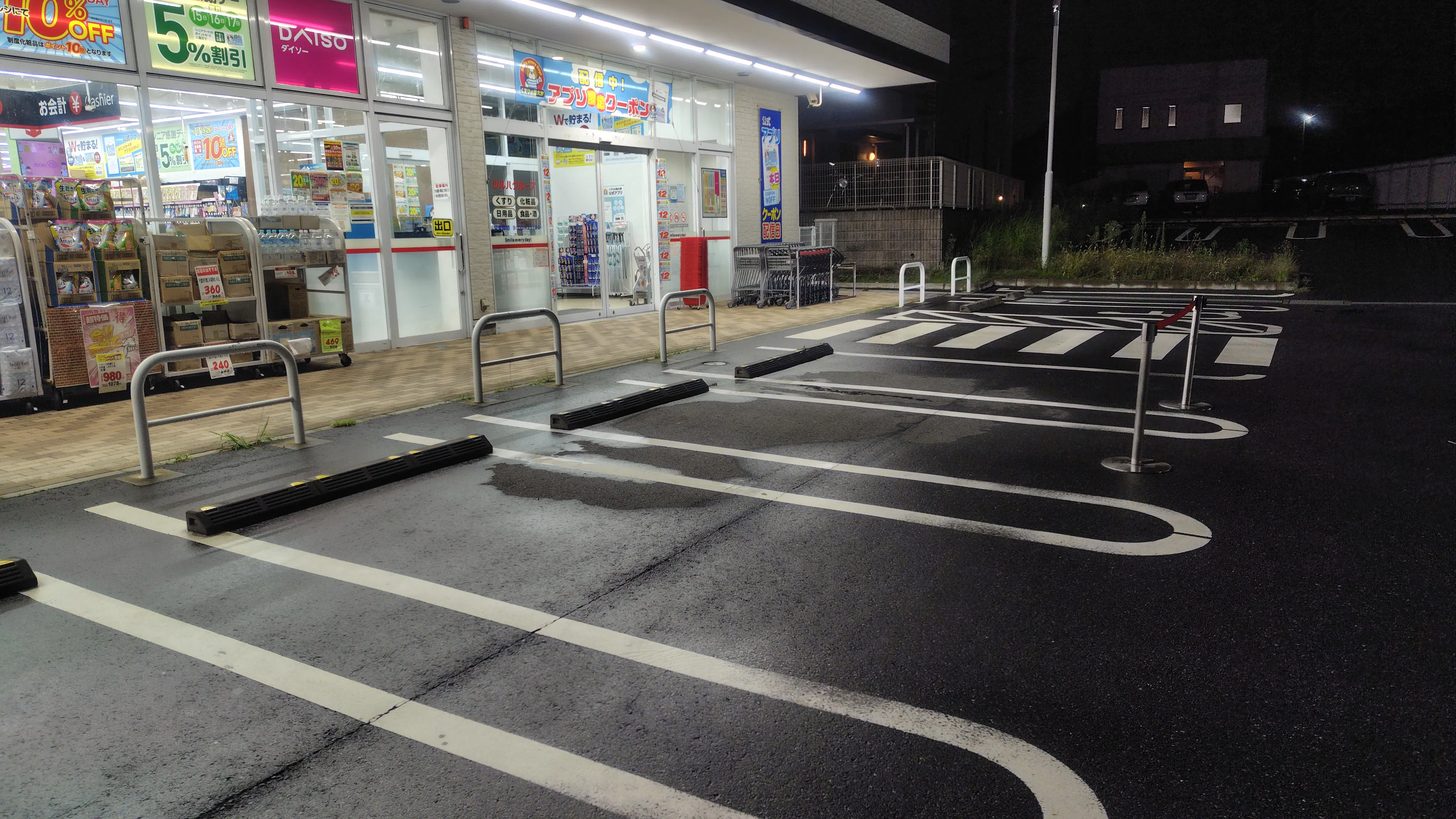 【くすりの福太郎千葉桜木店】キッチンカーや各種物販、PRイベントに最適なドラッグストア敷地内にあるスペース