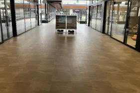 【ららテラスTOKYO-BAY】2F 連絡通路前