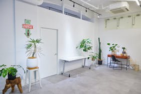 【外苑前駅4分】大型LEDスクリーン!撮影やポップアップストアに最適な、白壁&171㎡の広々空間&アクセス抜群のイベントスペース