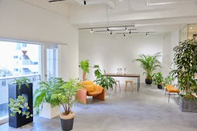 【外苑前駅4分】大型LEDスクリーン!撮影やポップアップストアに最適な、白壁&171㎡の広々空間&アクセス抜群のイベントスペース