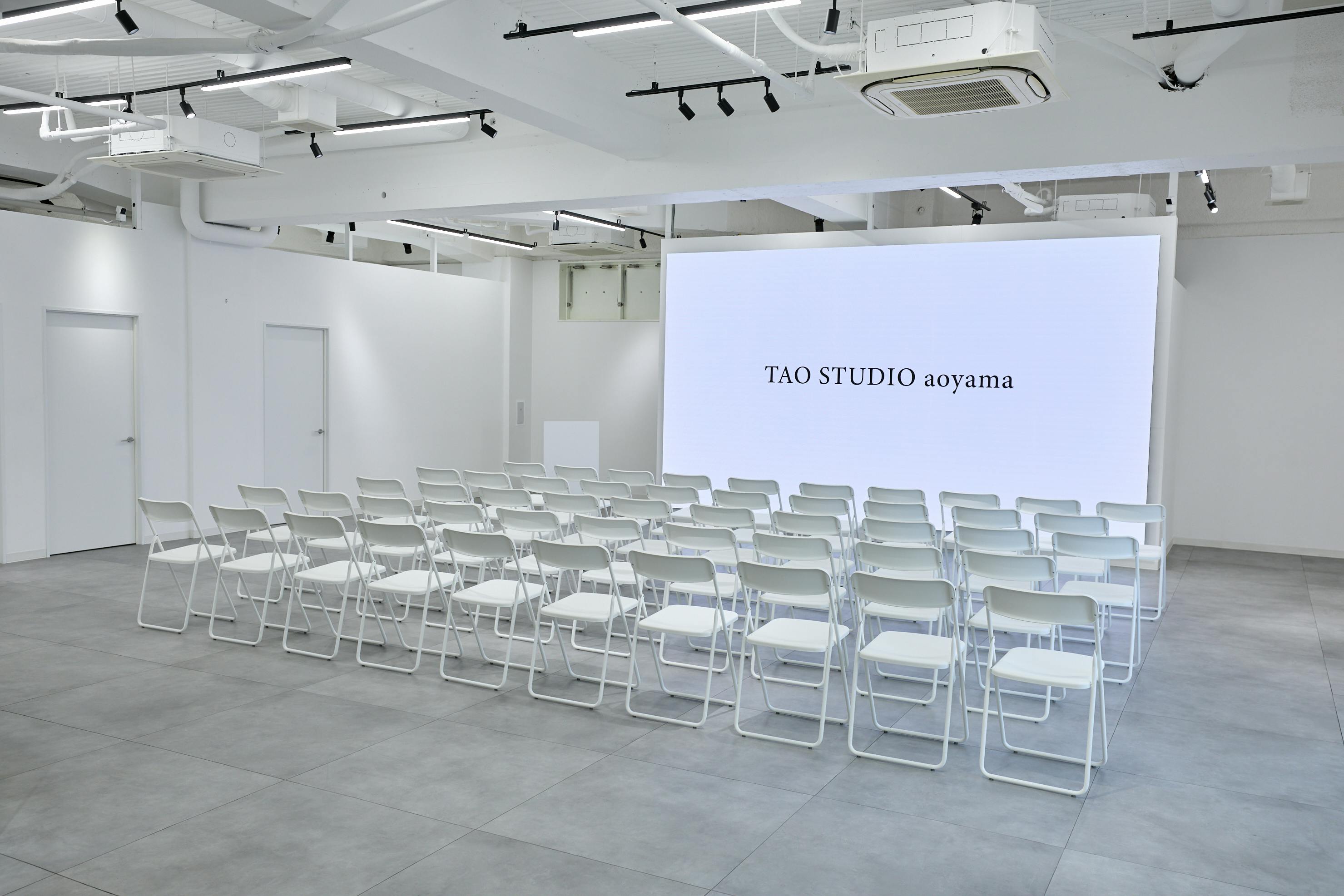 【外苑前駅4分】大型LEDスクリーン!撮影やポップアップストアに最適な、白壁&171㎡の広々空間&アクセス抜群のイベントスペース