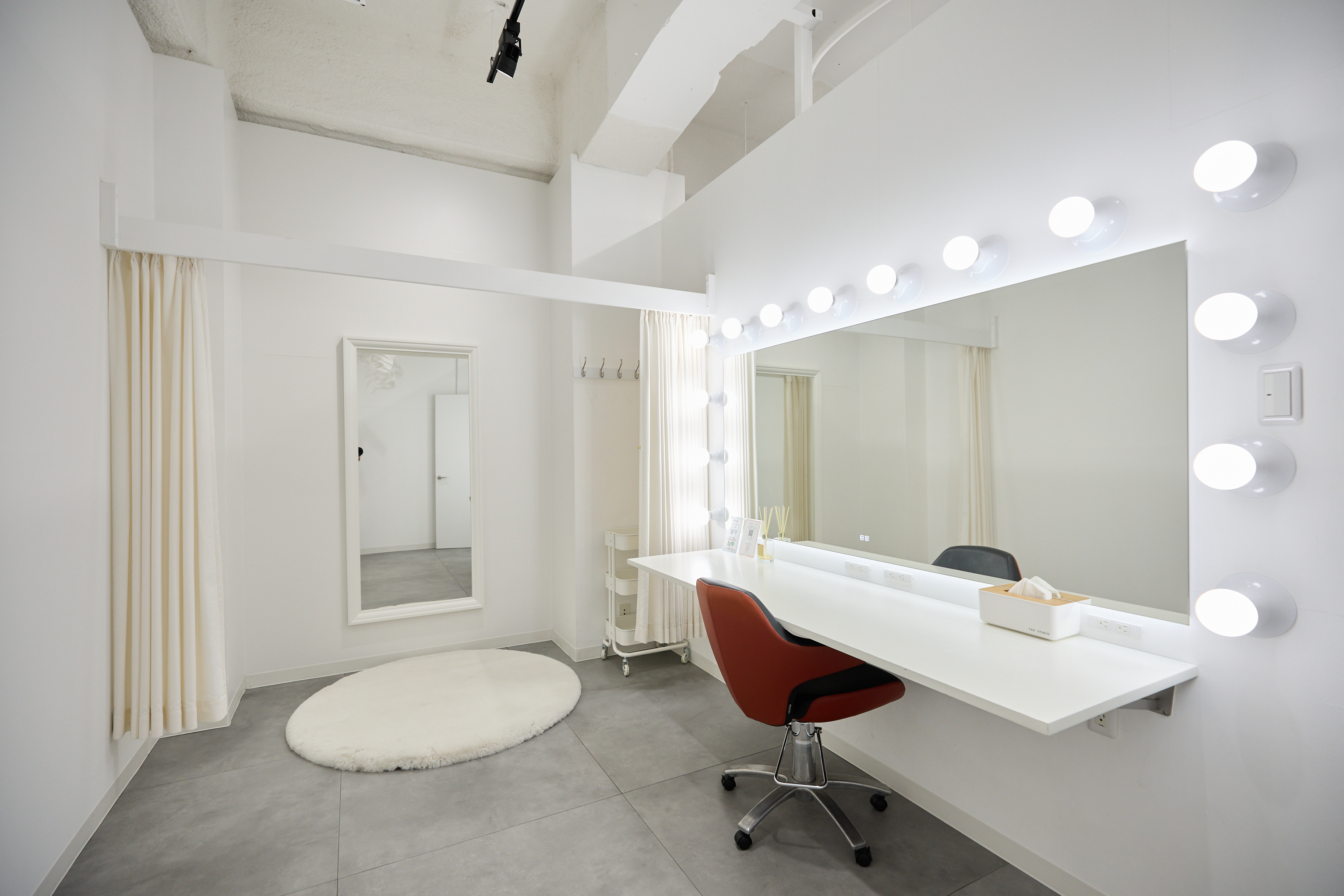 【外苑前駅4分】大型LEDスクリーン！撮影やポップアップストアに最適な、白壁＆171㎡の広々空間＆アクセス抜群のイベントスペース