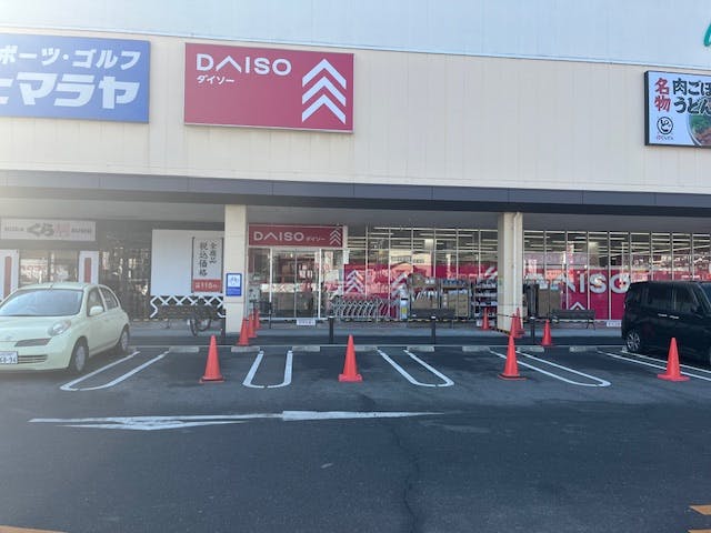 【フレスタモール カジル岩国】キッチンカーに利用可能な駐車場スペースの画像