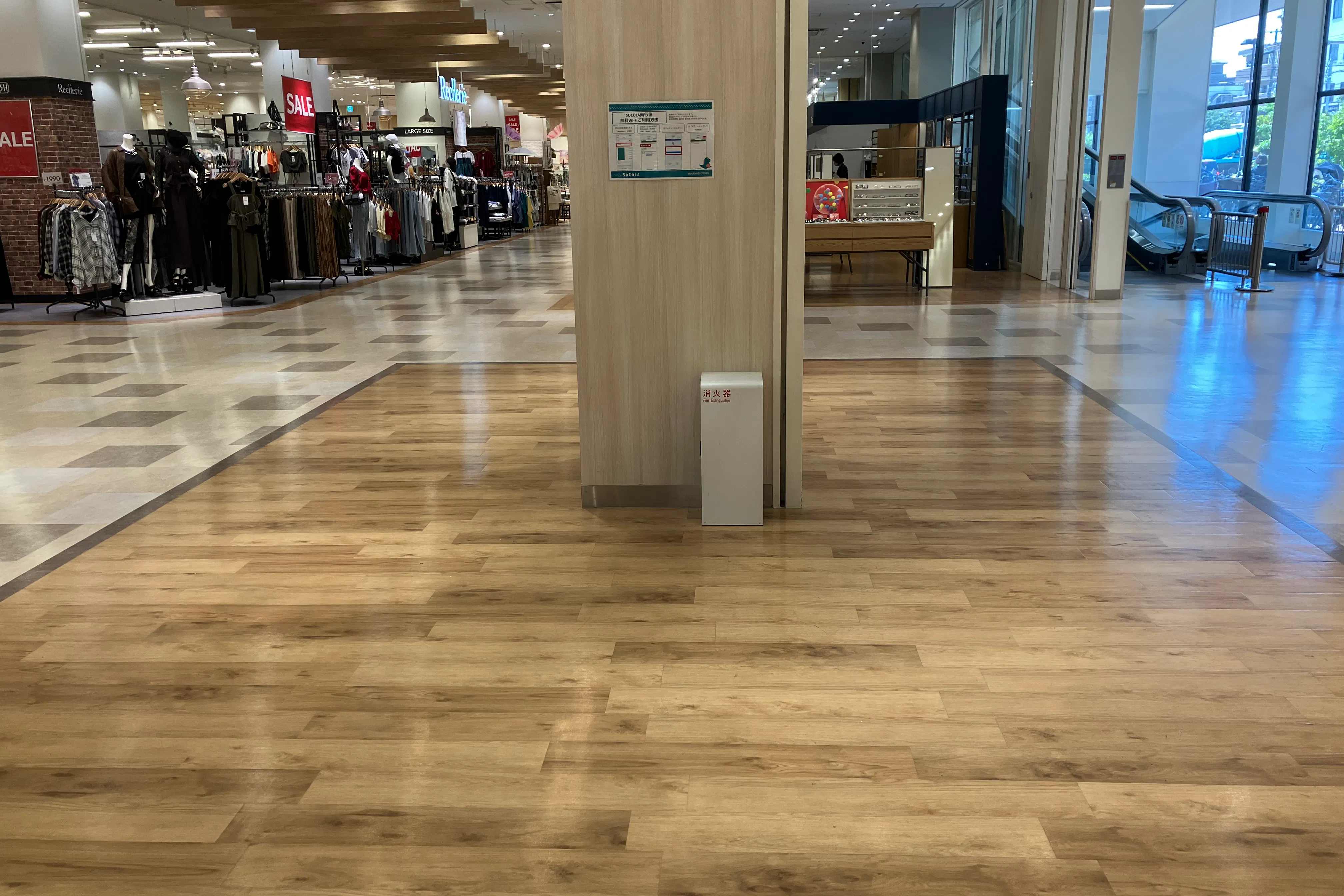 【SOCOLA南行徳】1階エントランス・エレベーター前 物販、食物販のポップアップストアや販促プロモーションに最適な催事イベントスペース