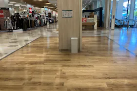 【SOCOLA南行徳】1階エントランス・エレベーター前 物販、食物販のポップアップストアや販促プロモーションに最適な催事イベントスペース