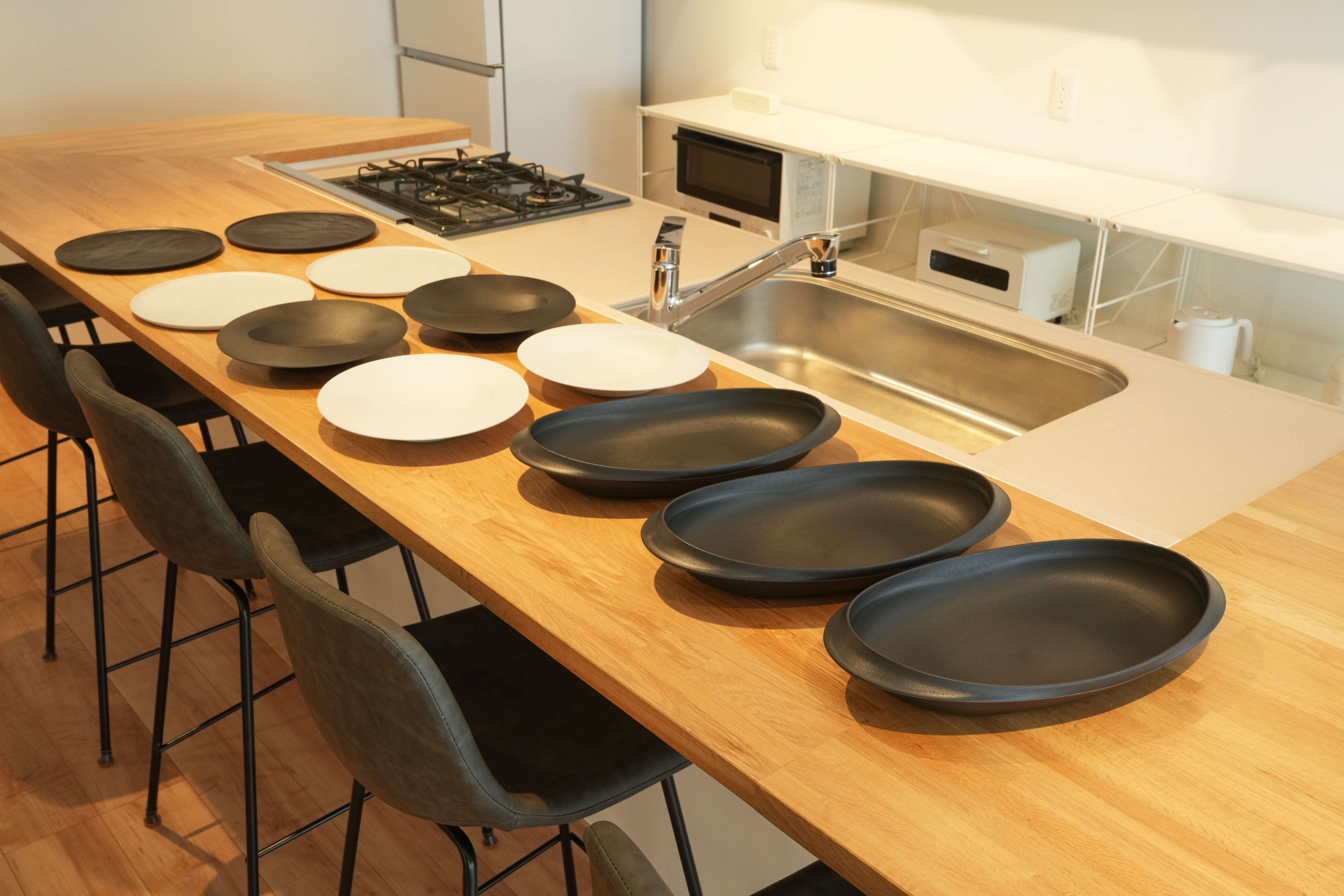 【藤沢駅10分】キッチン用品等の商品展示が可能のレンタルキッチンの1区画貸し出し