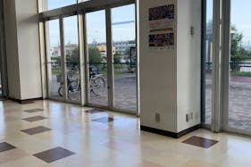 【メッサオークワガーデンパーク和歌山】プロモーションに利用可能な東館エレベーター前スペース