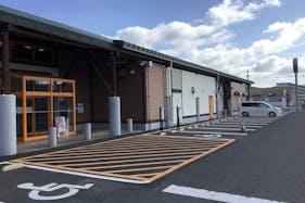 【ダイナム佐世保店ゆったり館】キッチンカー出店やプロモーションイベントに最適なアミューズメント施設のイベントスペース