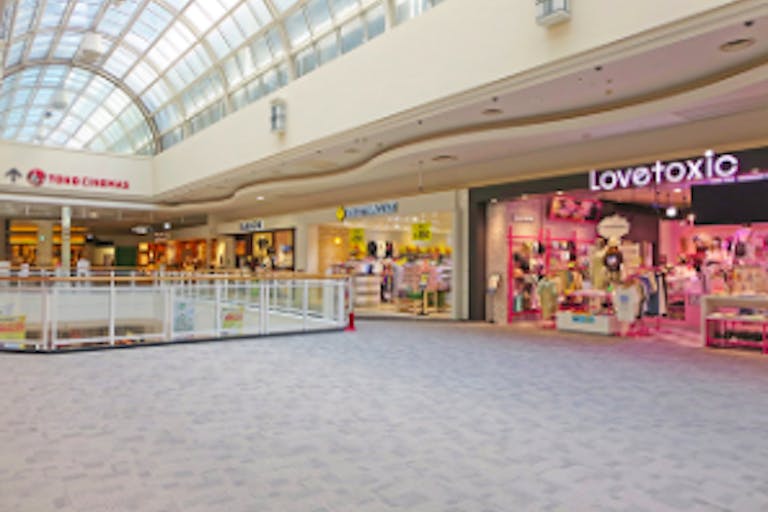 【イオンモール高知】ラブトキシック前ブリッジ(北)の画像1