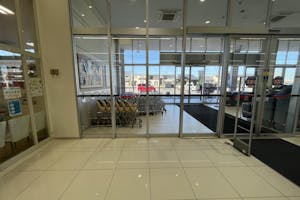 【スーパーセンターオークワ幸田】プロモーションに利用可能な衣料品側スペース