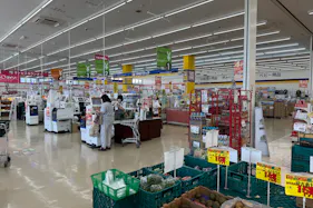 【ゆめマート 行橋】レジ横(柱前) 販促プロモーションや物販のポップアップストアにおすすめな催事イベントスペース