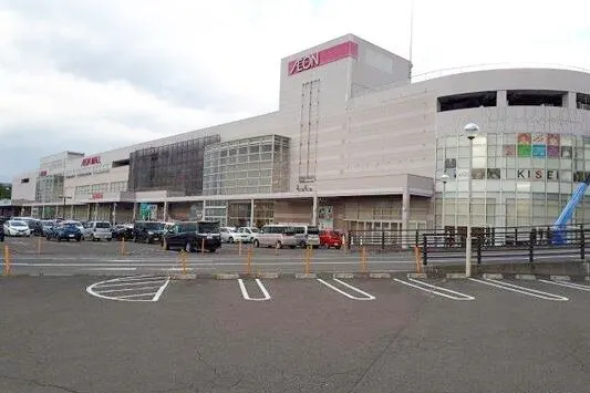 【イオンモール富谷】各種プロモーションイベントや物販に最適な施設2階中央にある通行量の多いイベントスペース(2F中央吹き抜けガラス前)