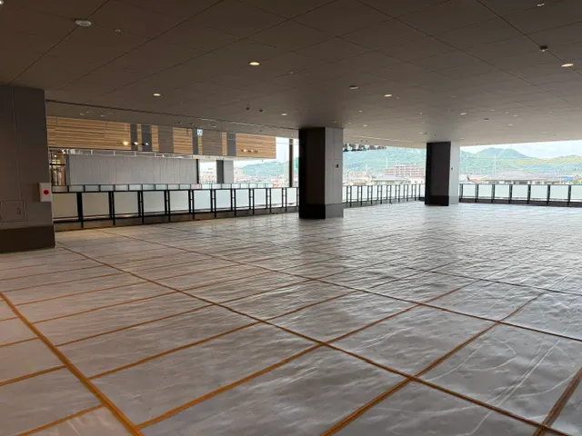【天満屋ハピーズ西大寺店】東棟2階吹き抜けスペース 各種プロモーション、会員獲得イベントに最適な屋外催事イベントスペース