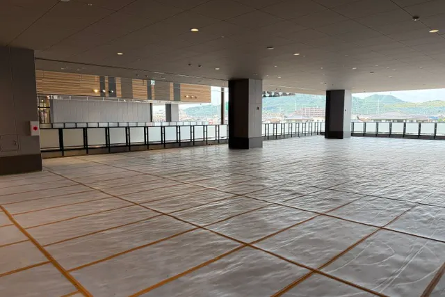 【天満屋ハピーズ西大寺店】東棟2階吹き抜けスペース 各種プロモーション、会員獲得イベントに最適な屋外催事イベントスペース