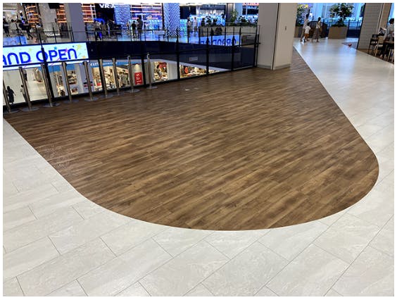 【イオンモール白山】3階中央吹抜けの画像