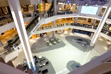 【イオンモール岡山】1F未来スクエア（半面：北側）