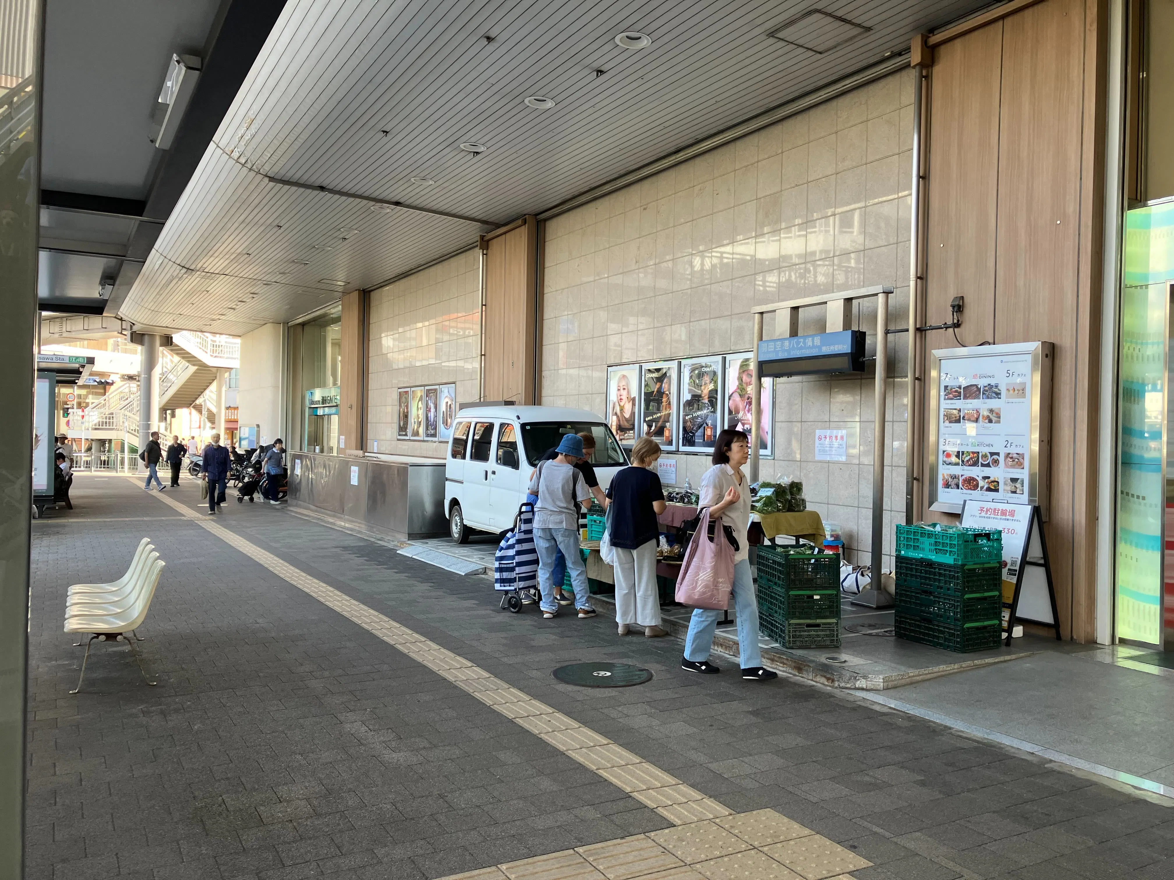 【ODAKYU 湘南 GATE】ODAKYU 湘南 GATE１F　エントランス横