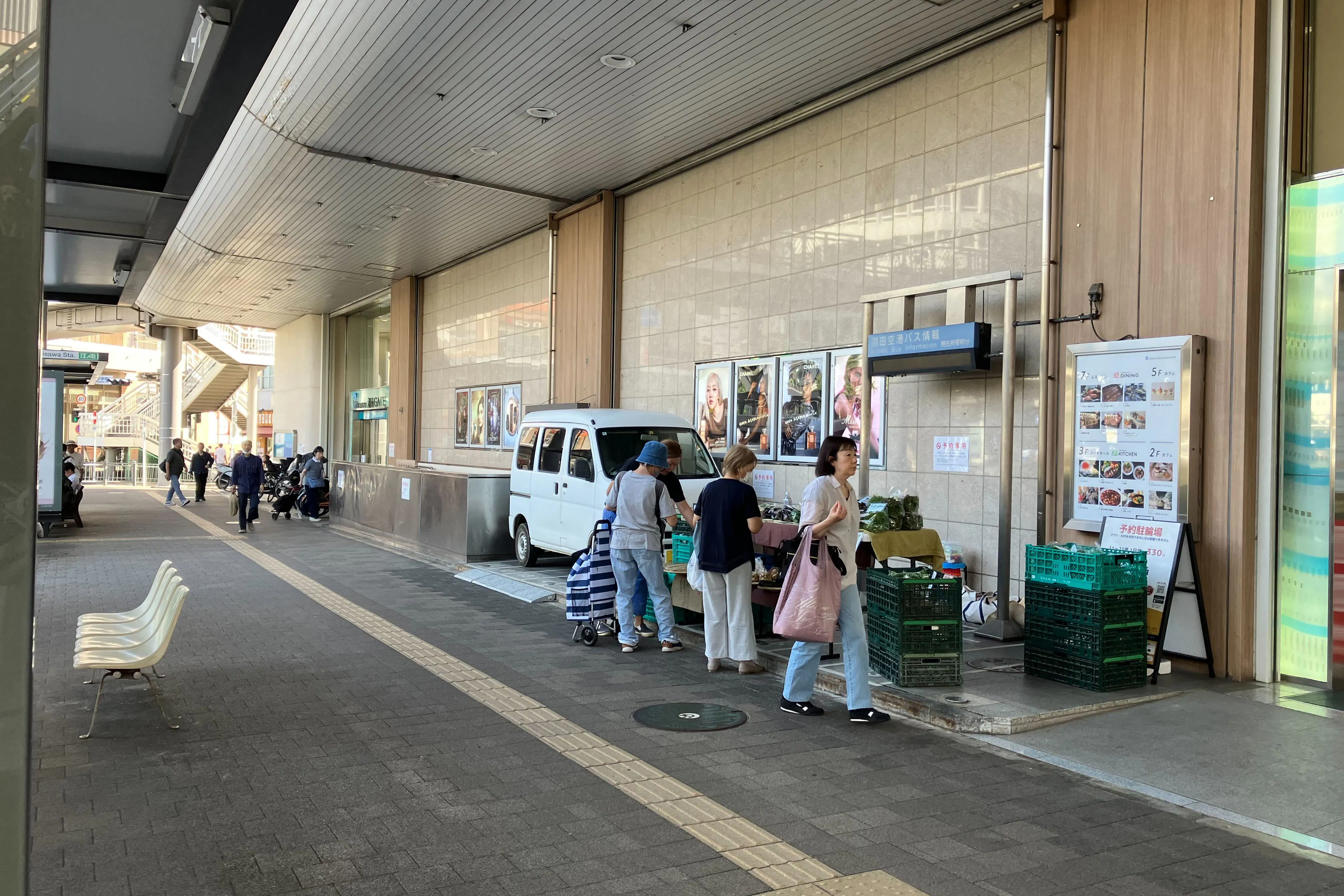 【ODAKYU 湘南 GATE】ODAKYU 湘南 GATE1F エントランス横