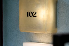 【乃木坂駅3分】展示会やポップアップストアに最適!六本木エリアに静かに佇む隠れ家的レンタルスペース「102Gallery」