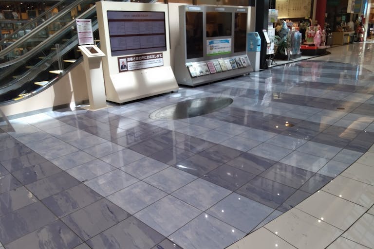 【イオンモール盛岡】1F北エスカレーター横の画像2