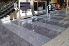 【イオンモール盛岡】1F北エスカレーター横