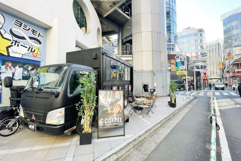 【渋谷駅6分】商品サンプリングPR等のプロモーションイベント会場に最適なヨシモト∞ホールのコンパクトな屋外路面スペースAの画像2