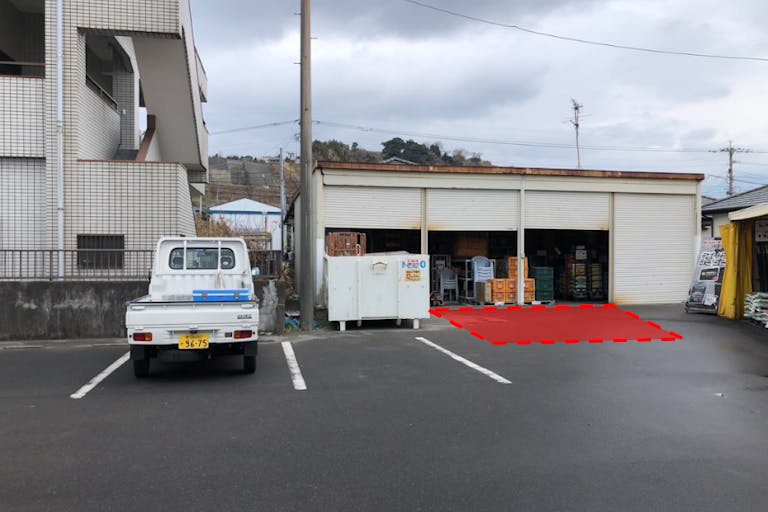 【ファミリーショップニシムタ 垂水店】【ファミリーショップニシムタ垂水店】販促プロモーションや最適な倉庫前のスペースの画像2