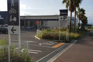 【スーパーセンタートライアル阪南店】キッチンカー(調理営業)出店限定/屋外スペース