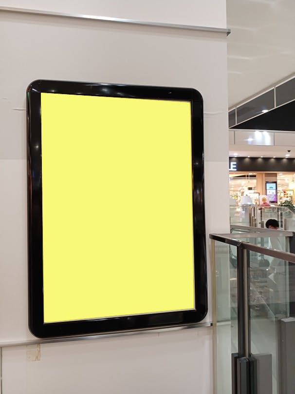 【イオンモール木更津】ﾓｰﾙﾒﾃﾞｨｱ広告　２階12ポスターフレーム