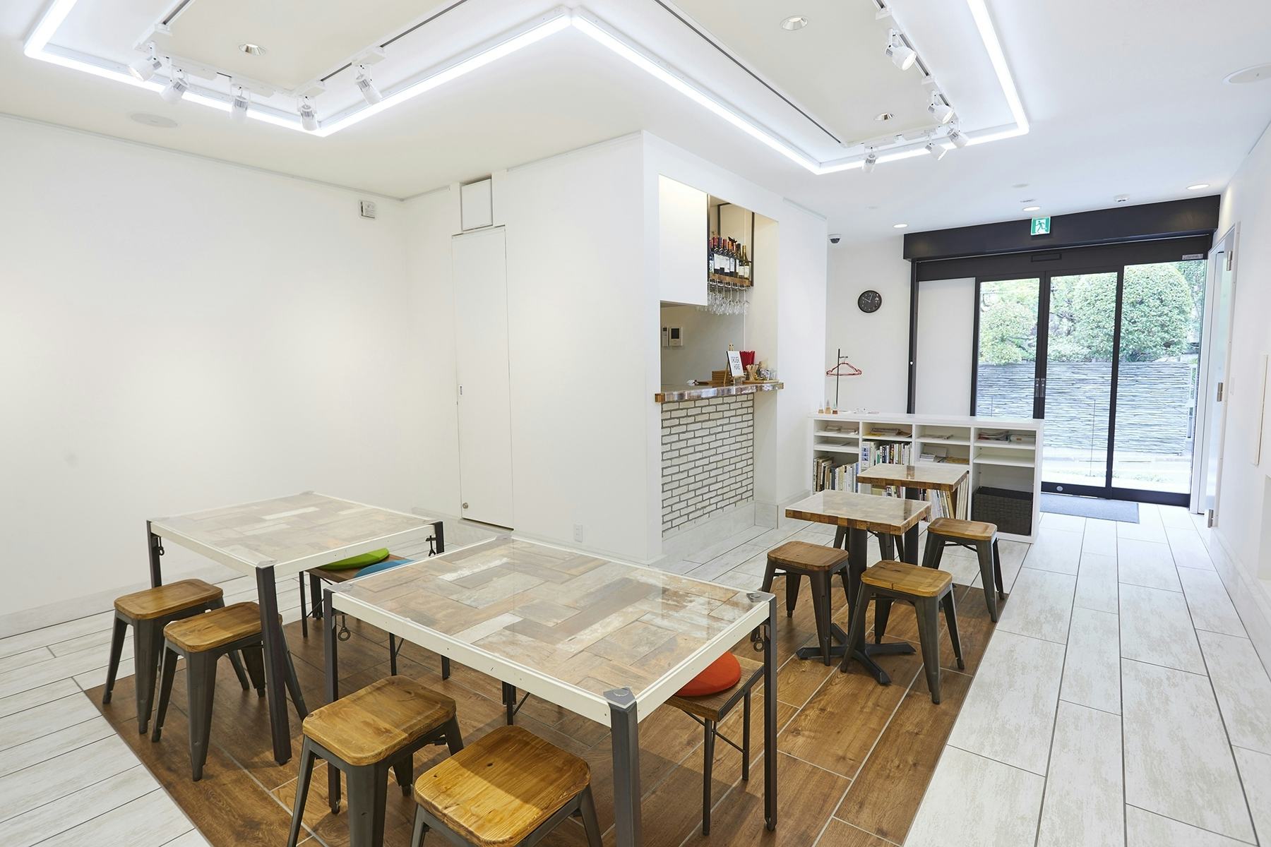 【恵比寿駅6分】展示会やポップアップストアに最適なカフェ併設のギャラリー空間(1F)