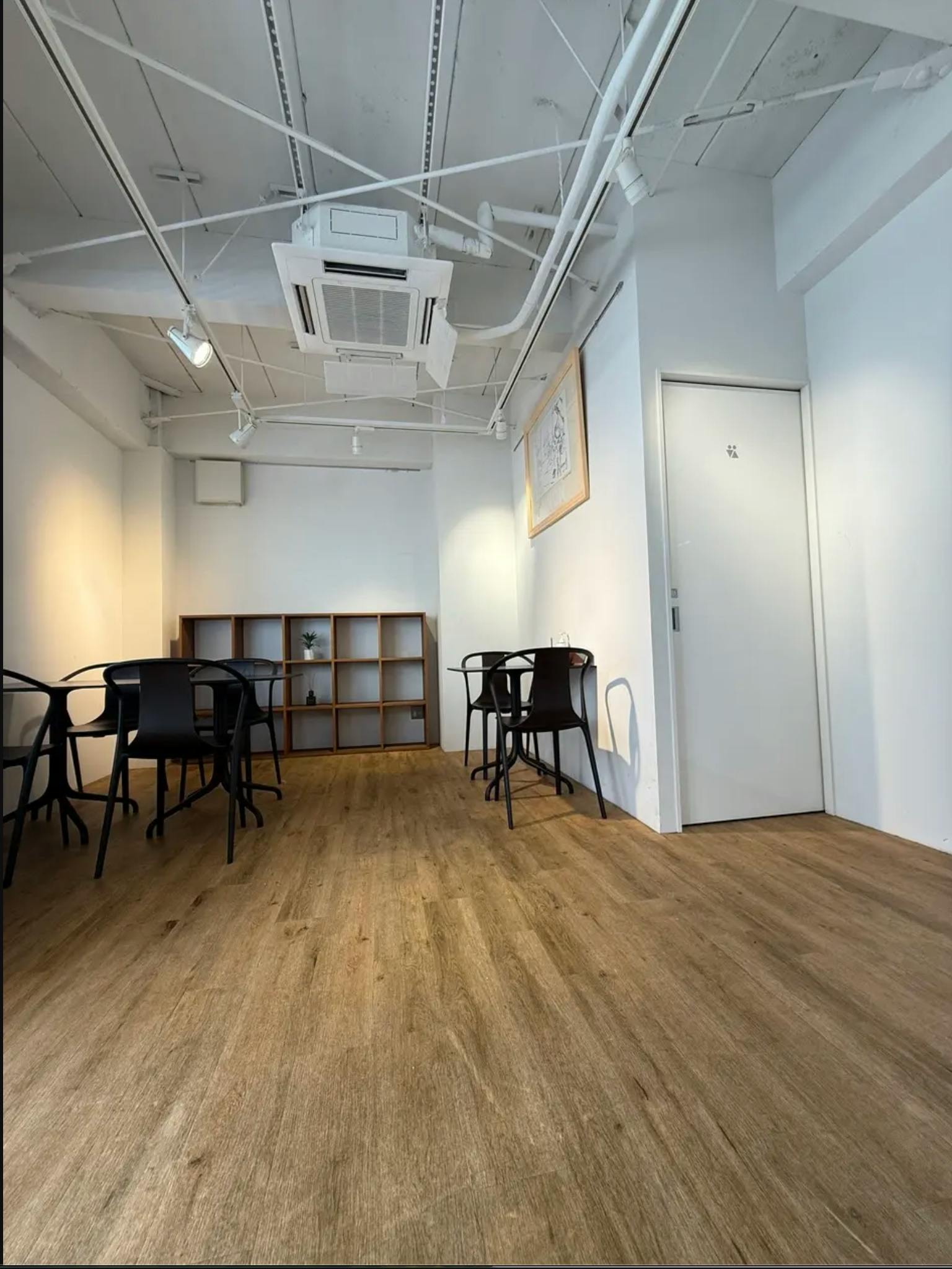 【代々木公園駅6分】ポップアップストアや展示会に最適！奥渋エリアの商店街「神山商店会」ど真ん中にある路面ギャラリースペース