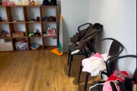 【代々木公園駅6分】ポップアップストアや展示会に最適!奥渋エリアの商店街「神山商店会」ど真ん中にある路面ギャラリースペース