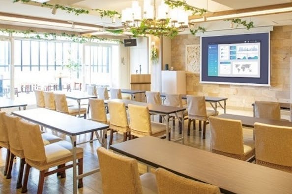 【上野駅3分】会議やワークショップに活用できる、白を基調とした明るい雰囲気のイベントスペース（7F）
