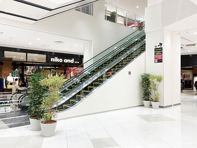 【イオンモール津南】1階つながりの間の画像