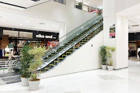 【イオンモール津南】1階つながりの間