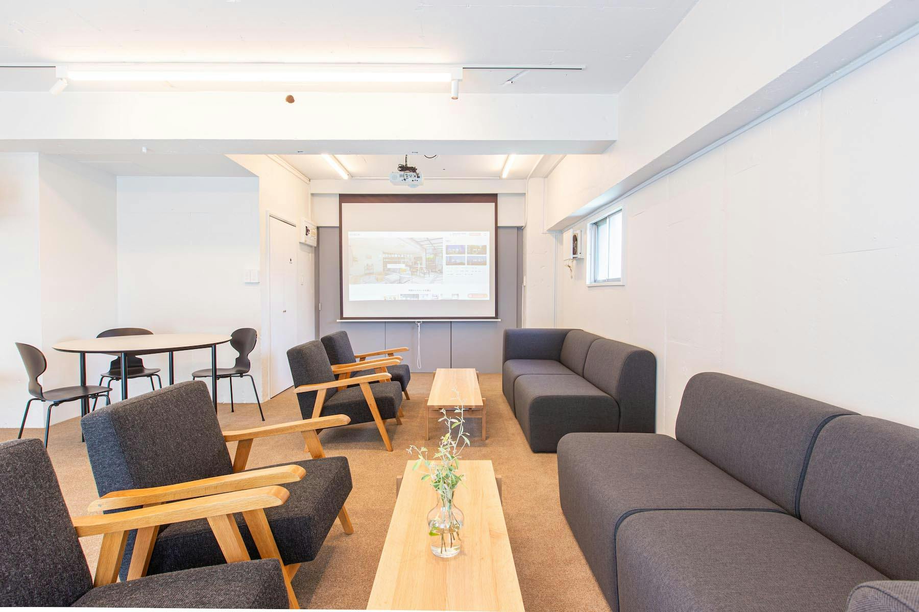 【目黒駅1分】アートや雑貨の展示・ポップアップショップにおすすめのモダンで落ち着きのあるギャラリースペース