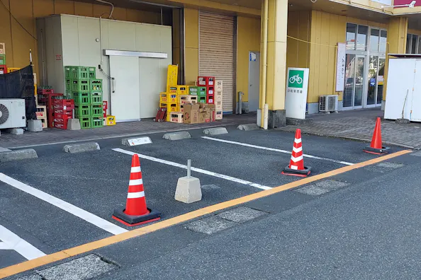 【サンポートしぶしアピア】キッチンカーやプロモーションに最適な人通りの多い駐車場スペース