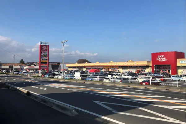 【ピアシティ石岡】キッチンカー出店に適した、セイジョー前屋外スペース①