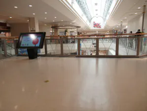 【イオンモール新居浜】『2F 催事スペースG』ｰ通行量が多く、無印良品の近くに位置し、イオンスタイルと専門店街の間にある催事場、商品PRに最適!!の画像