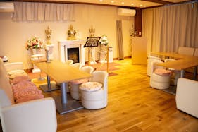 【広尾駅2分】展示会や招待制イベントに最適な吊り戸で用途を分けやすいレンタルスペース