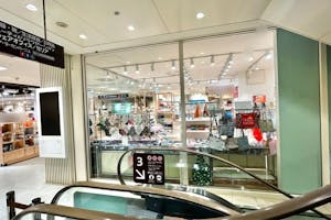 【北千住マルイ】4階 カレンダリウムD10【物販・PRイベント】エスカレーター上下と隣接、ファッション・雑貨ブランドに囲まれた区画