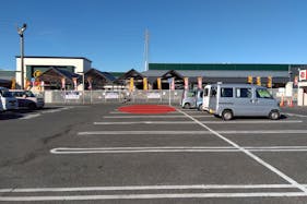 【セキチュー大間々店】キッチンカー等の移動販売にて出店可能なホームセンター敷地内にある屋外スペース