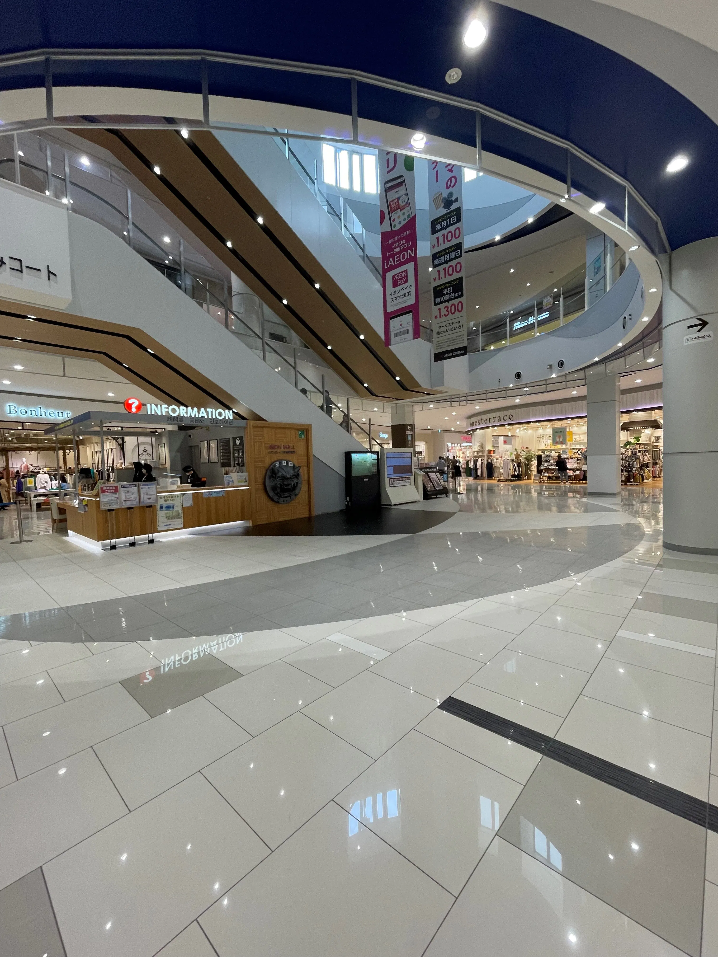 【イオンモール今治新都市】スペースC（1F さざなみコート）