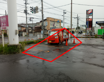 【マックスバリュ黒石店】シンボルタワー横（キッチンカー） 販促プロモーションやキッチンカー出店に最適なスーパー店外催事イベントスペース
